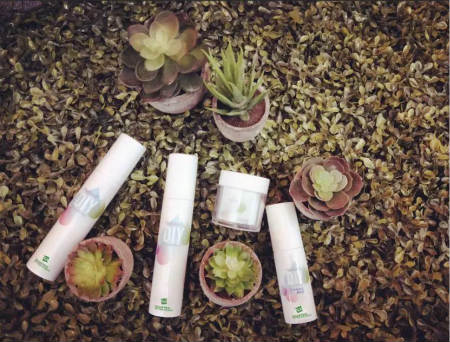 NEWNEW|女神節(jié)|這份 走心的禮物，你想送給誰？