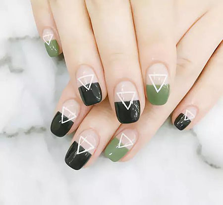 快收藏！TOK幾何風美甲，橫豎都是美~