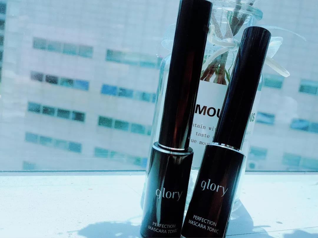 用TOK OUTLET早晚1涂，眼睛放大2倍，顏值上升一萬點?。?！