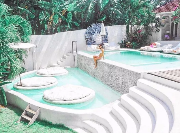 忙著泳池照打卡，也別忘了check你的護膚list