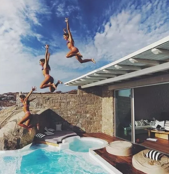 忙著泳池照打卡，也別忘了check你的護膚list