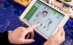 智能光電量膚定制護膚品，千人千方滿足你所有護膚需要