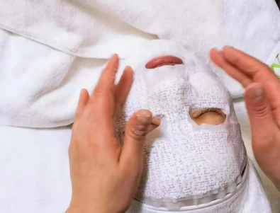 做木乃伊煥膚管理，瘦臉美白還能比同齡人小5~8歲