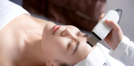 VN智能光電美膚館哪種去黑頭管理更適合你?清潔鏟、小氣泡、酵素粉?