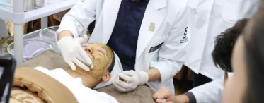 VN戰(zhàn)痘攻略：分階段分程度進行，根治痘痘就應該這么做