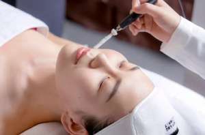 VN奶滑煥膚和VC美白該如何選才能精準美白？