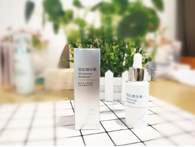 召香雪肌精華：美白大殺器，更適合你的養(yǎng)膚‘發(fā)光素’