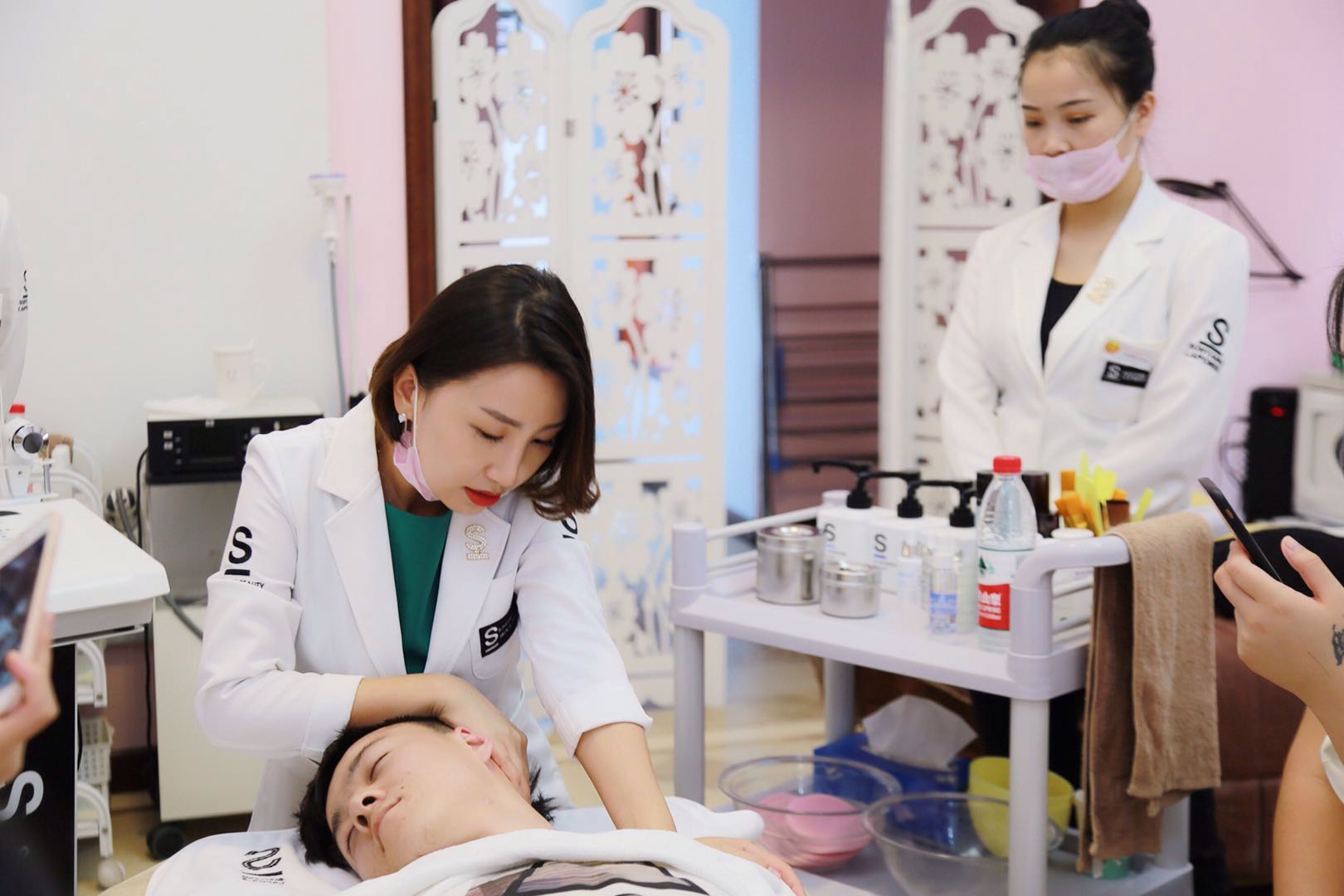 項(xiàng)目缺乏競爭力？美容院門店項(xiàng)目翻新很重要！