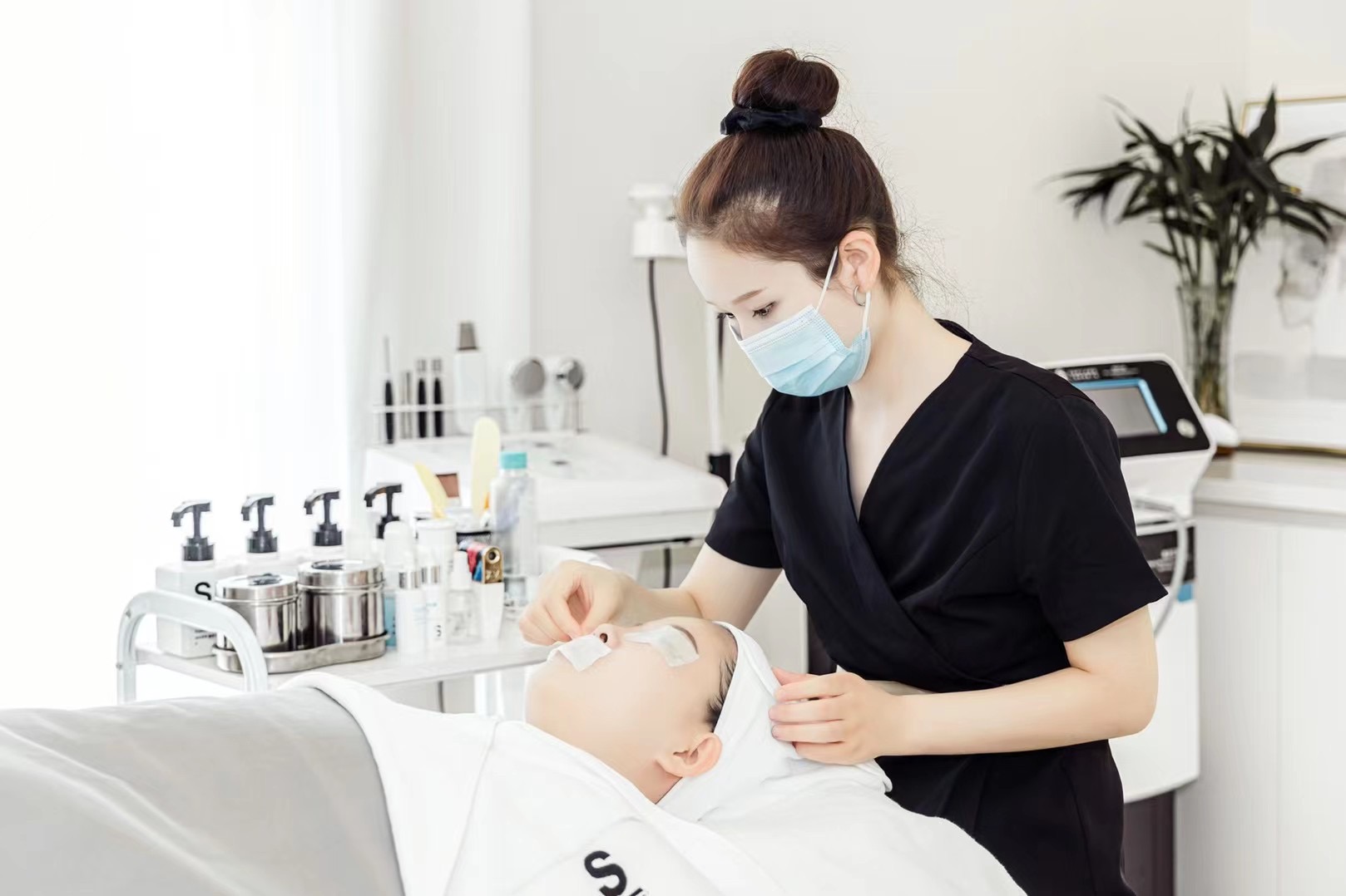 0基礎(chǔ)小白如何進(jìn)入美業(yè)行業(yè)？滿滿干貨?。ńㄗh收藏）